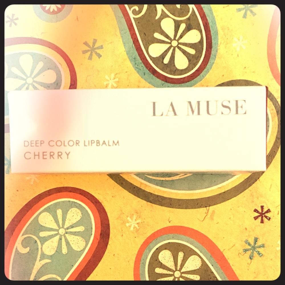 💄La Muse Deep Color Lip Balm in Cherry!👄